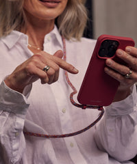 Samsung S25 RASPBERRY RED CASE + RAINBOW RED CORD